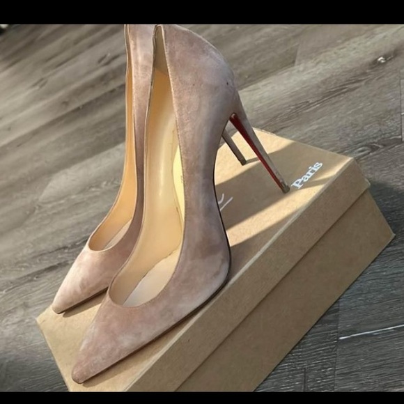 Christian Louboutin - Picture 2 of 6